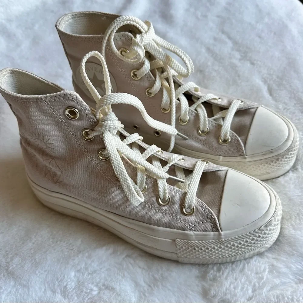 Converse desert sand